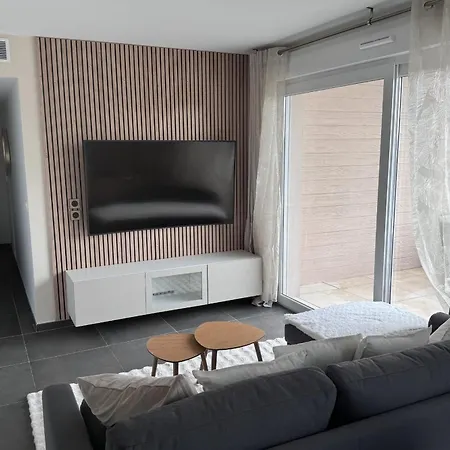 Beautiful Swimming Pool Aircon