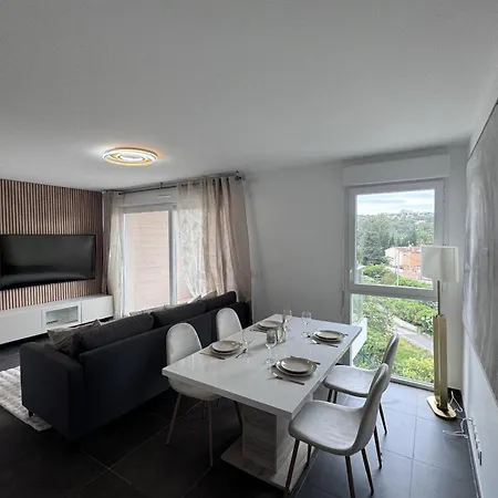 Appartamento Of Standing With Swimming Pool